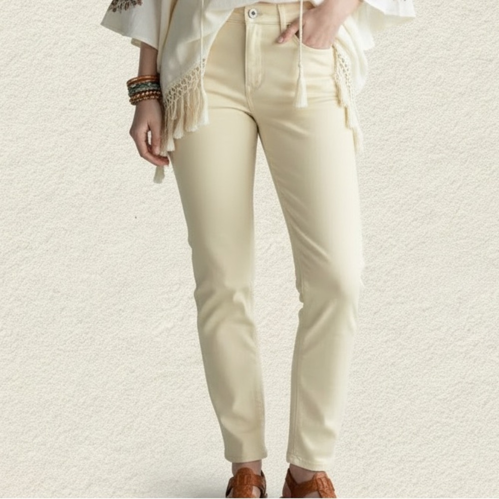 Renuar Pale Yellow Casual Pants
